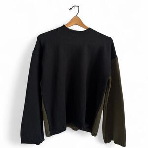 Bobeau Women's Black and Green Sweater- Color Block- Size Small